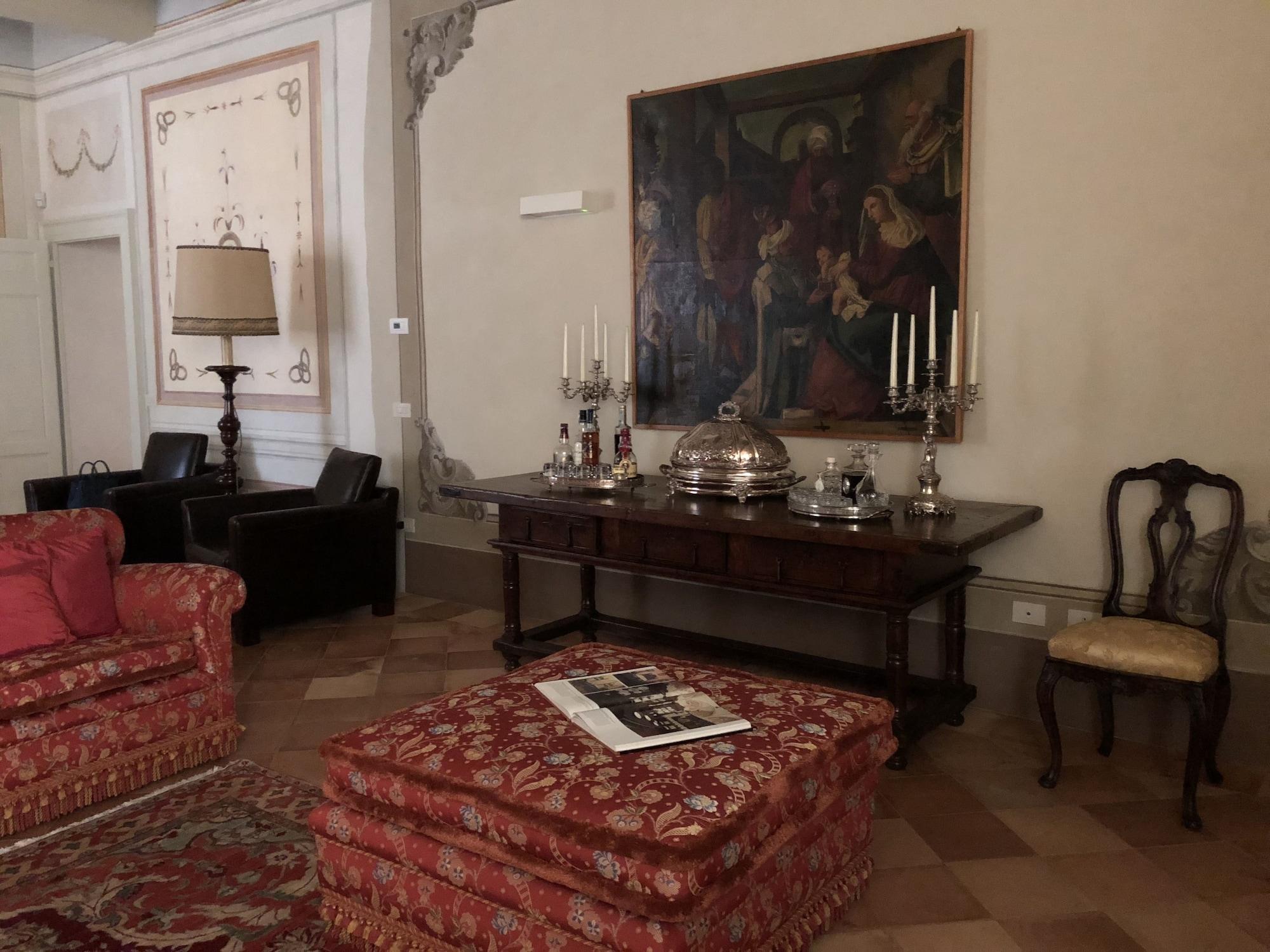 Vista Lobby Le Case di San Vitale