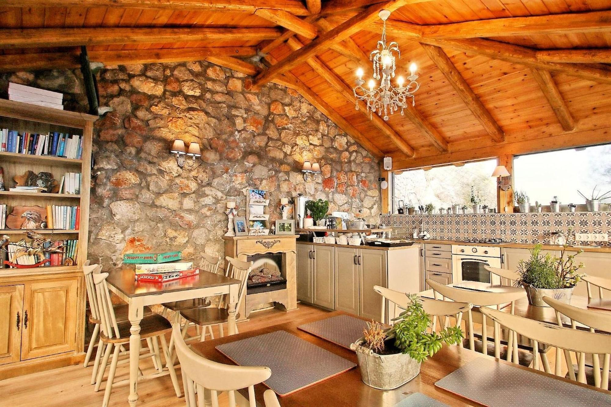 Restaurant Almond House Suites Arachova - Adults Only