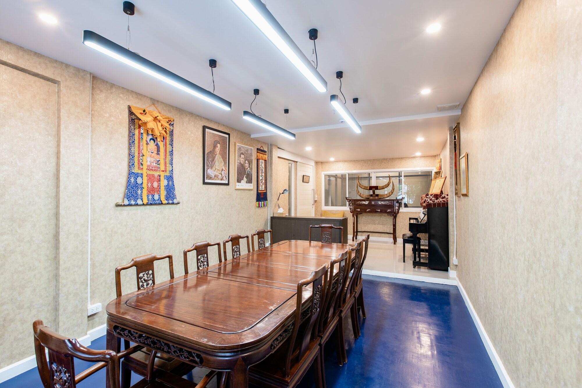 Sala de Reuniones Every Surawong