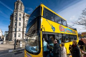 Actividad - Recorrido en autobus de Los Beatles en Liverpool