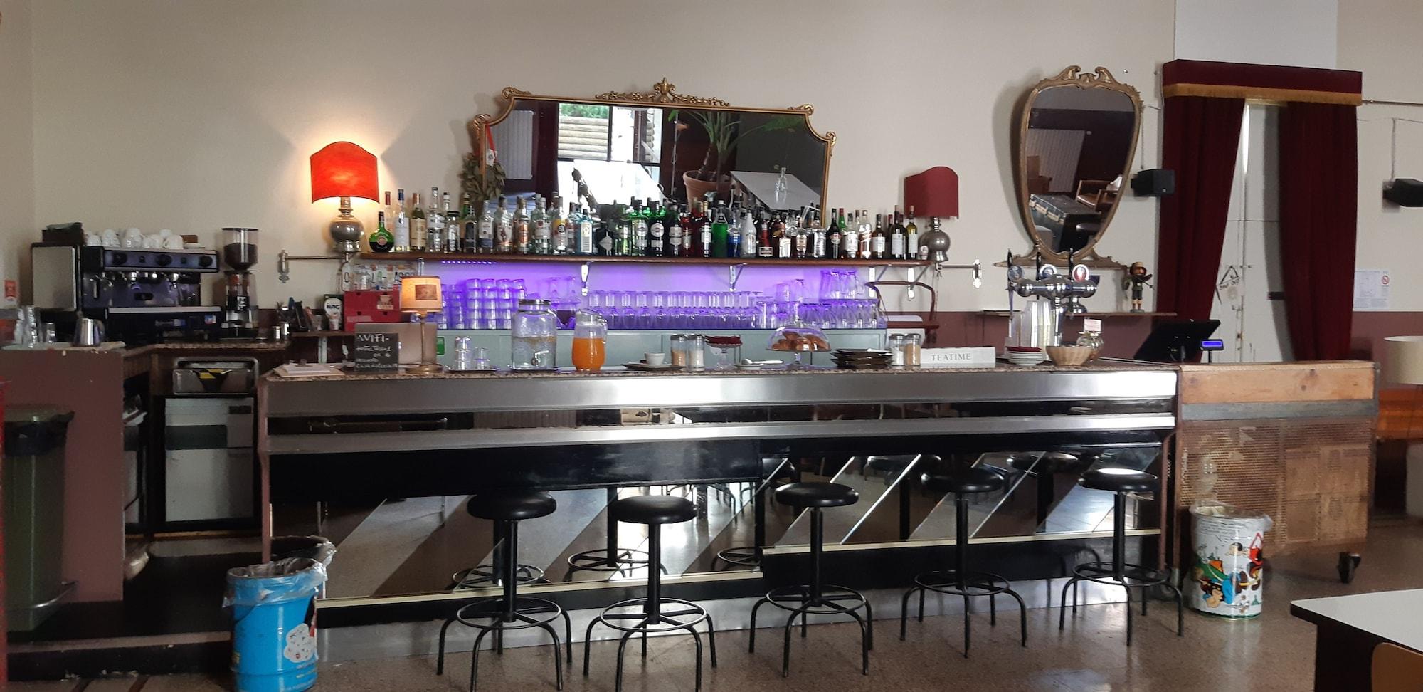 Bar/Salón Ostello Tasso