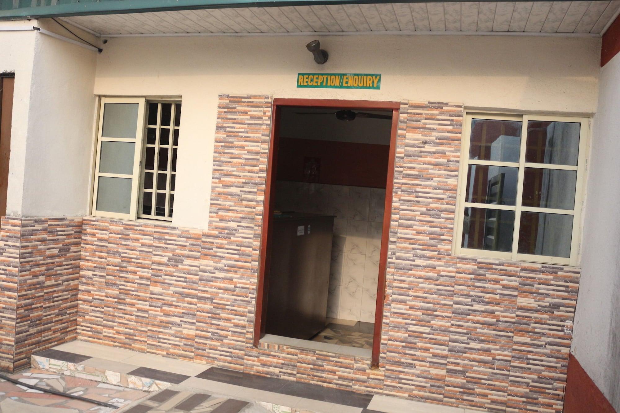 Vista Exterior Last Born Hotel