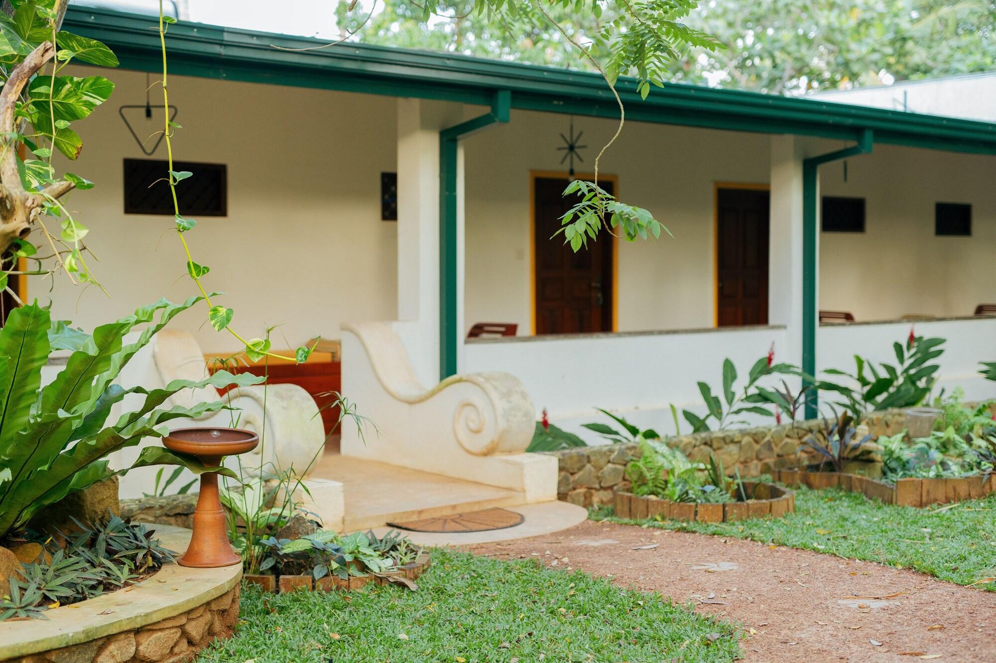 Vista Exterior Villa Birdlake