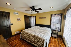 Alquiler Vacacional - Fun on the Beach, minutes from Castle Rock Lake! EV friendly too! -Hot Tub-!