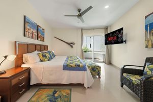 Alquiler Vacacional - Stunning views of Cancun, private beach, w/resort style pool and hot tub