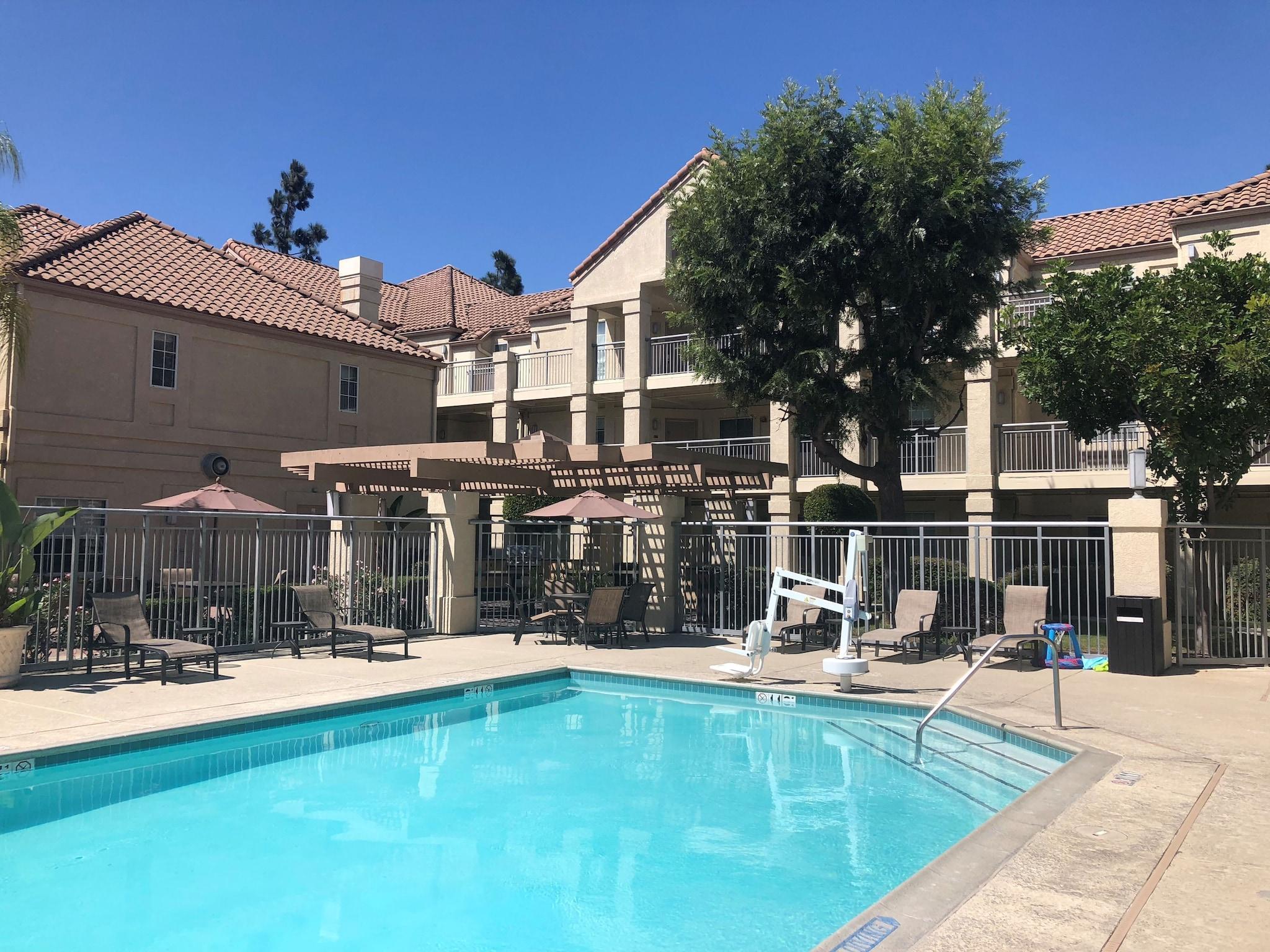 Vista Piscina Hyatt House LAX/ Manhattan Beach