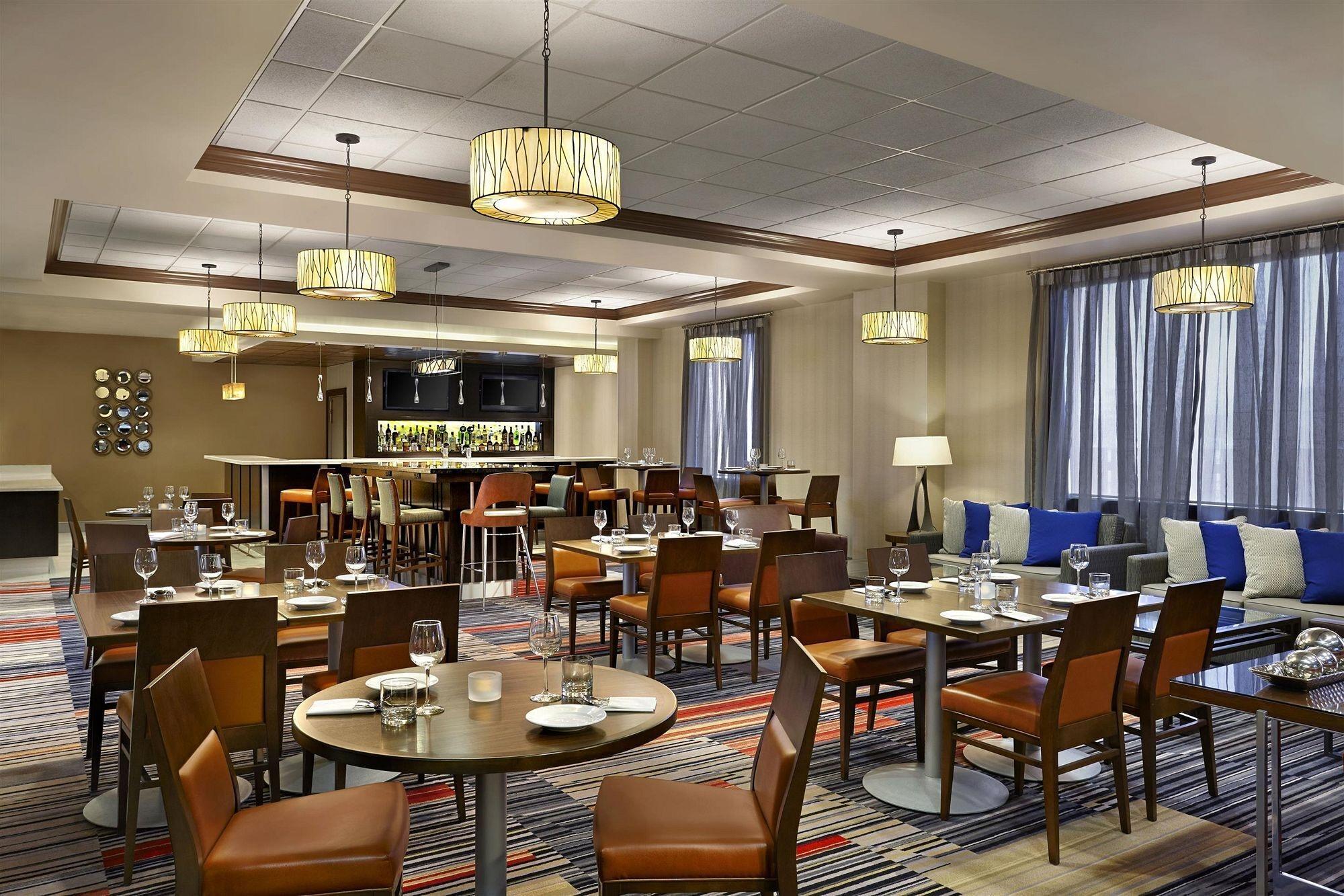 Restaurant Waterloo Suites Hotel, Trademark Collection by Wyndham