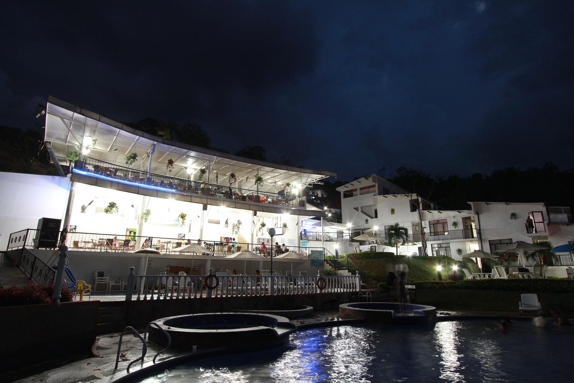 Vista Exterior Hotel Villeta Resort
