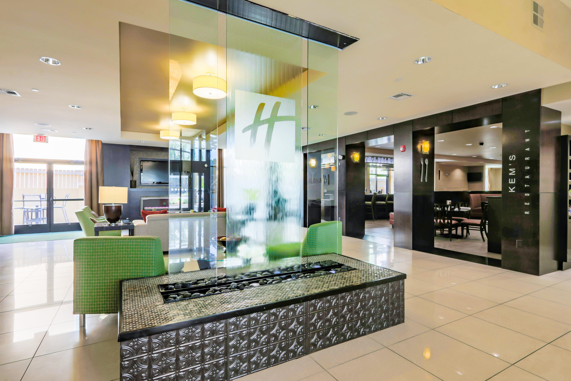 Vista Lobby Holiday Inn Mobile - Airport by IHG