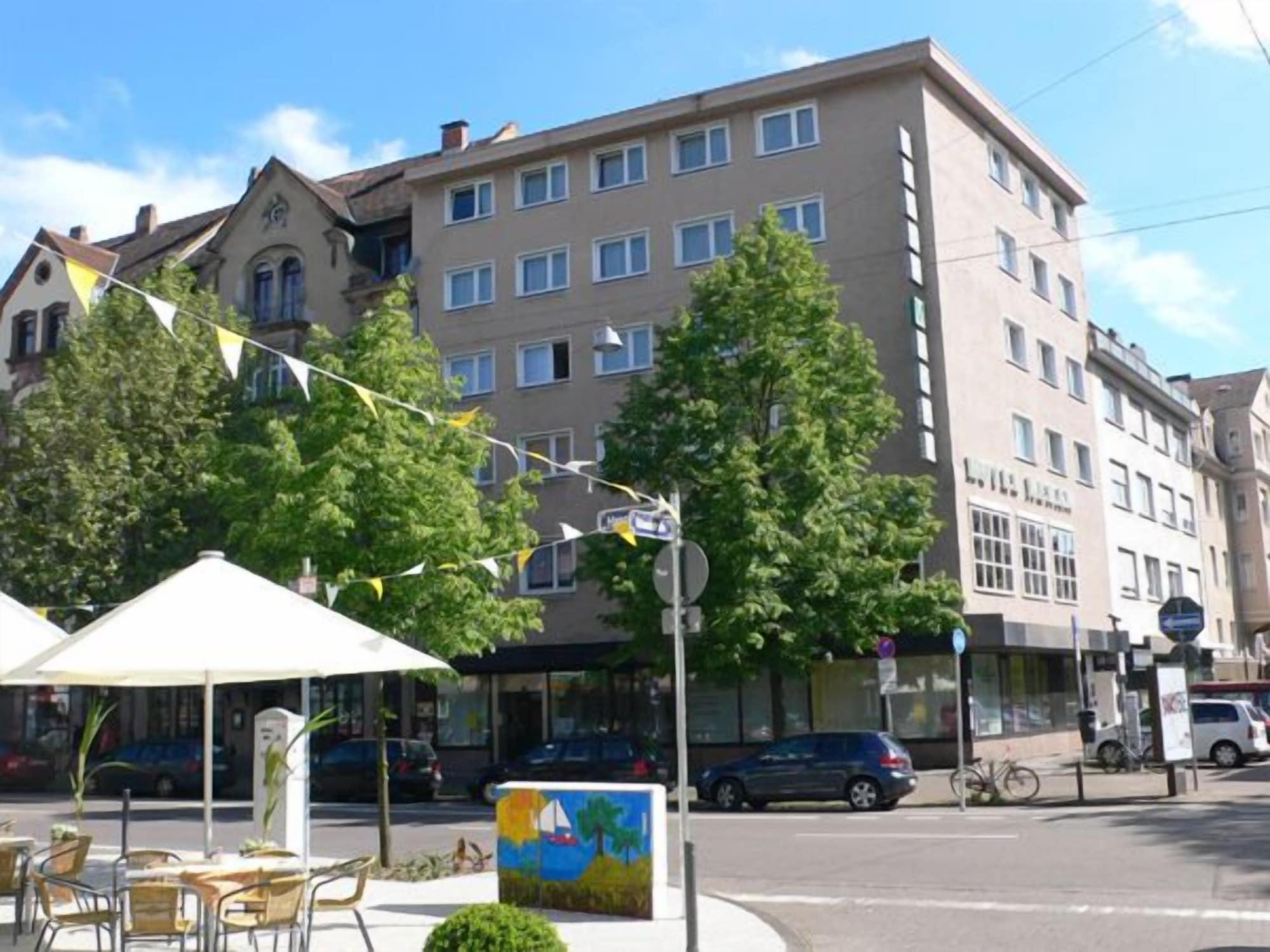 Vista Exterior Hotel Meran Hallenbad & Sauna