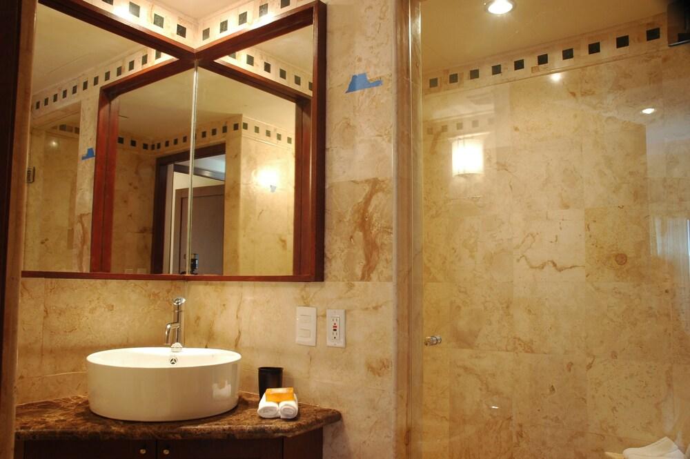 Hotel Maya Villa Condo Hotel