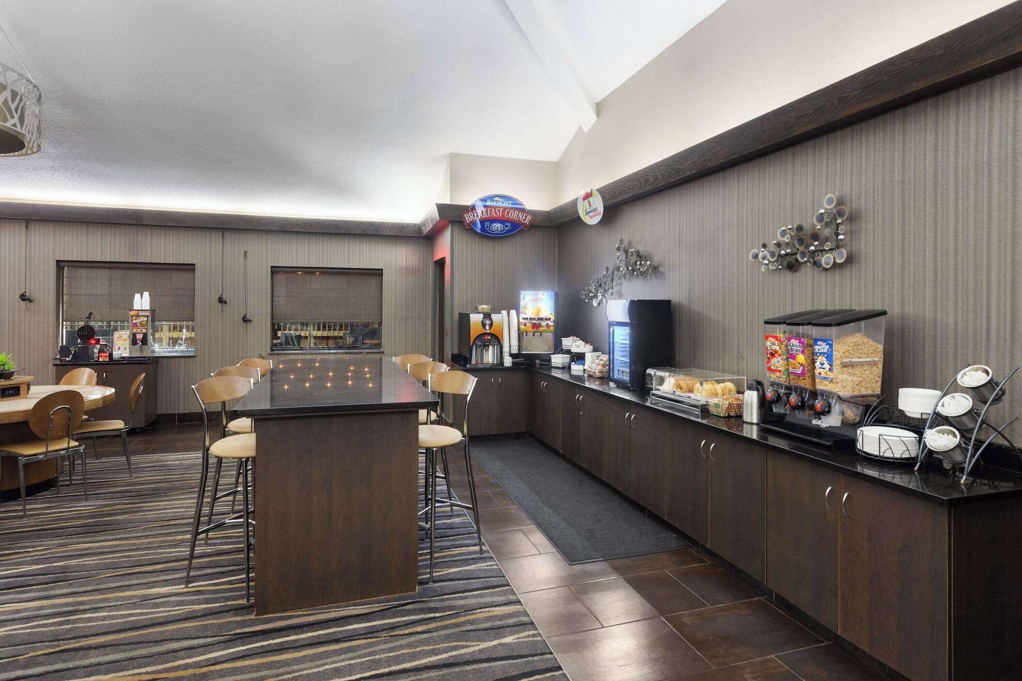 Restaurant Super 8 by Wyndham Copley Akron