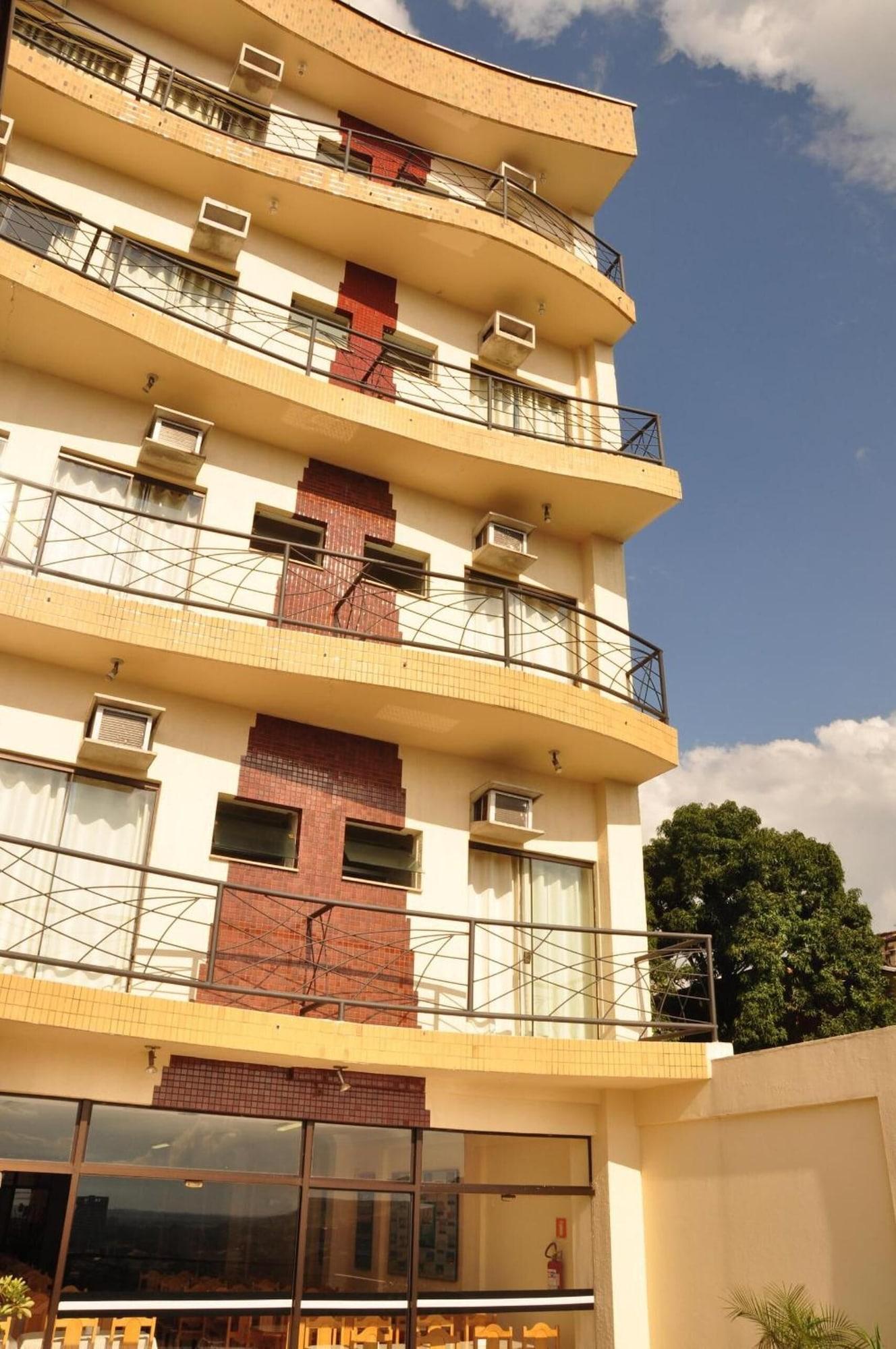 Vista Exterior Marge Hotel