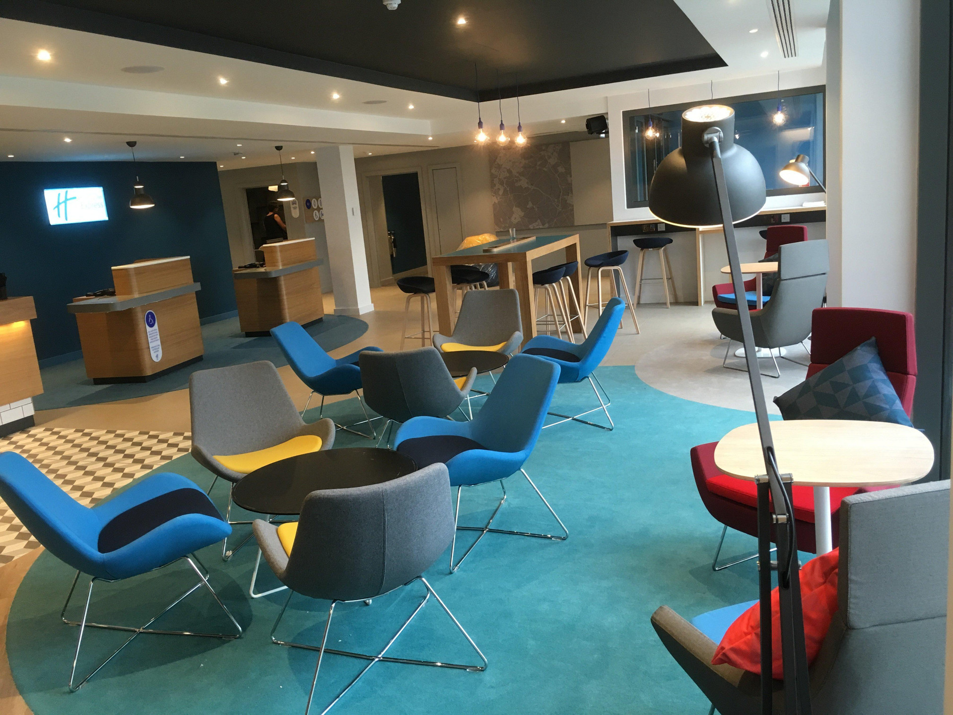 Vista Lobby Holiday Inn Express St. Albans - M25, Jct.22 by IHG