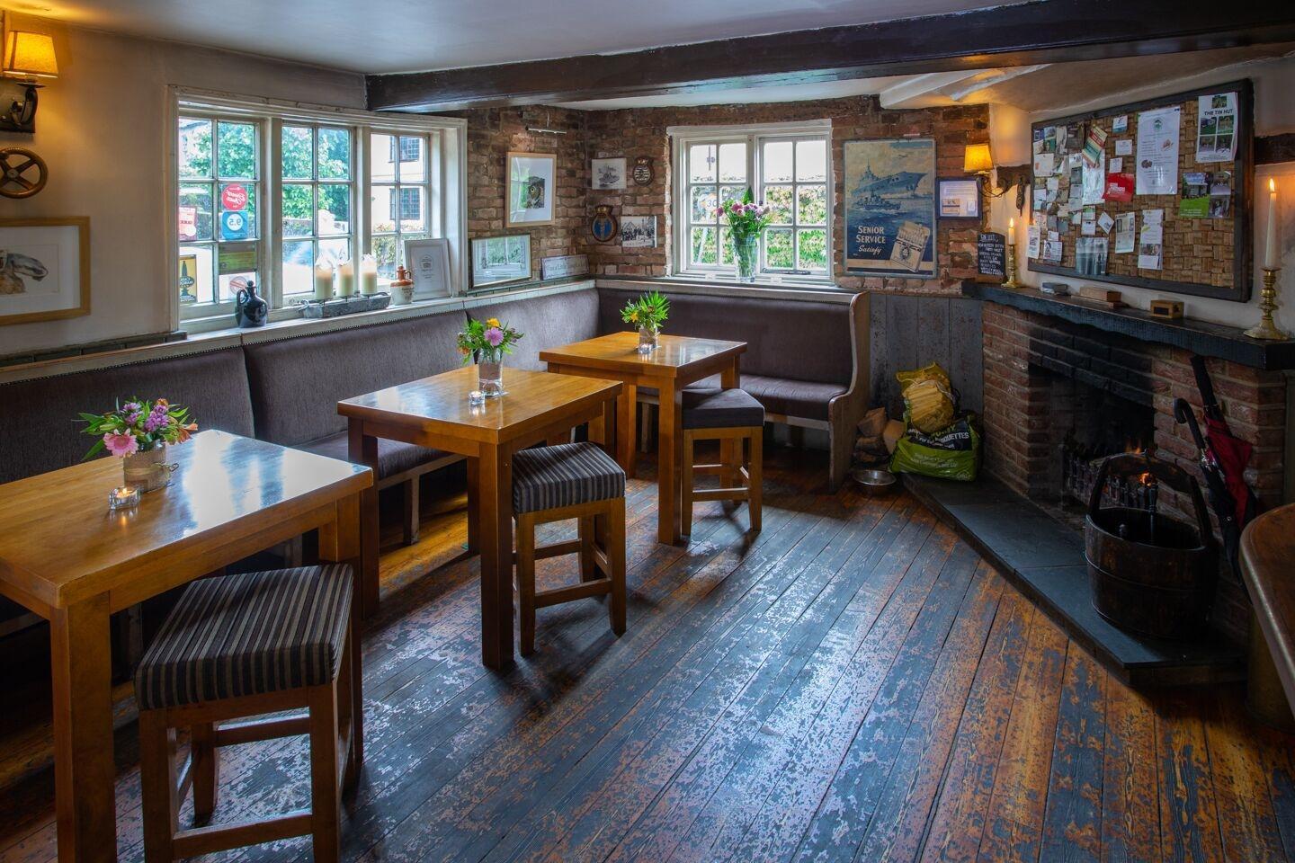 Bar/Salón The White Lion