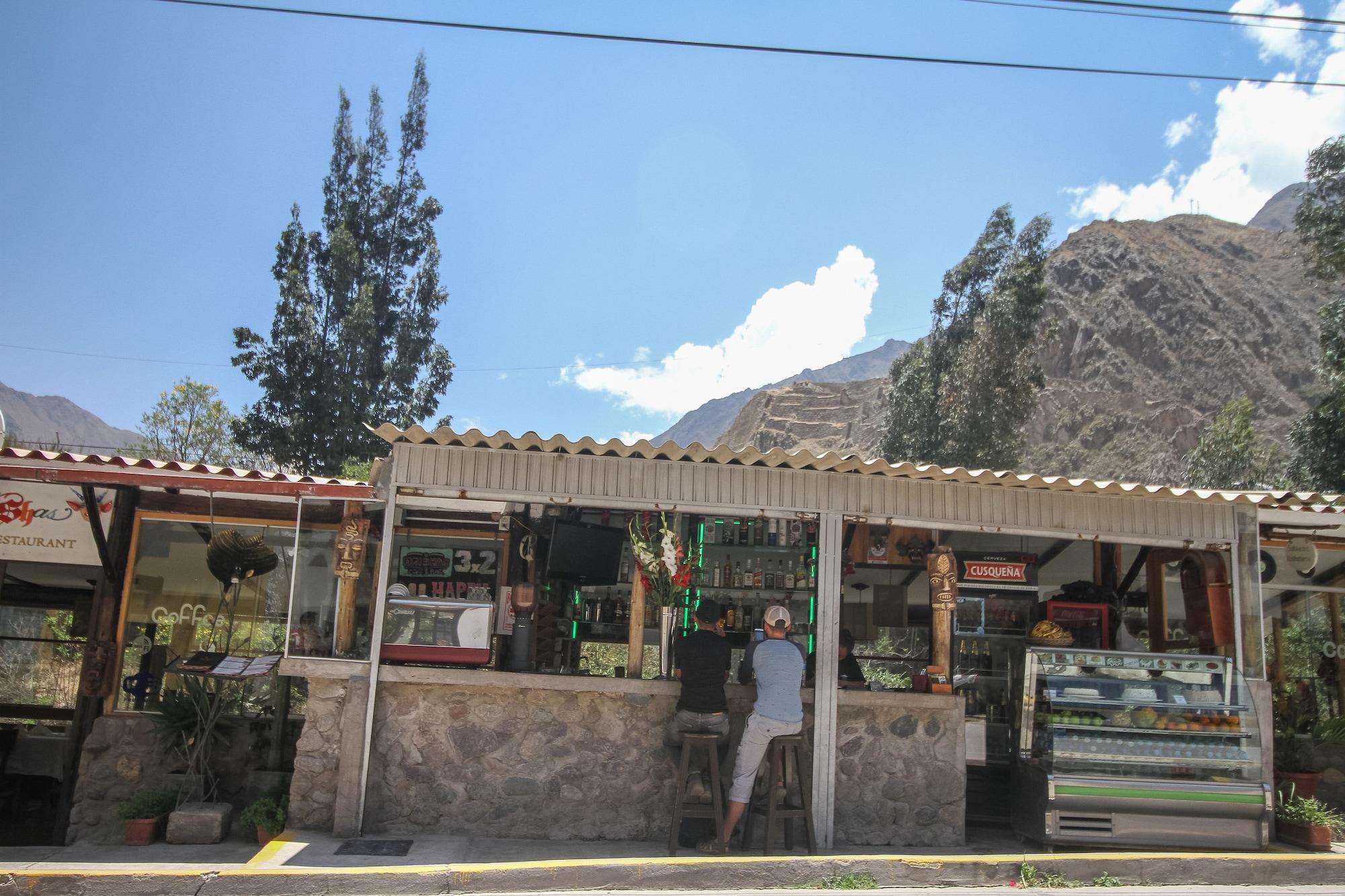 Bar/Salón Munay Tika Garden