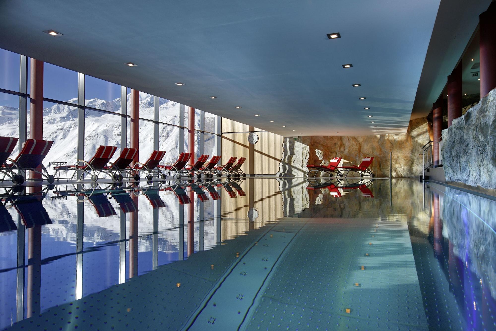 Vista Piscina SKI | GOLF | WELLNESS Hotel Riml