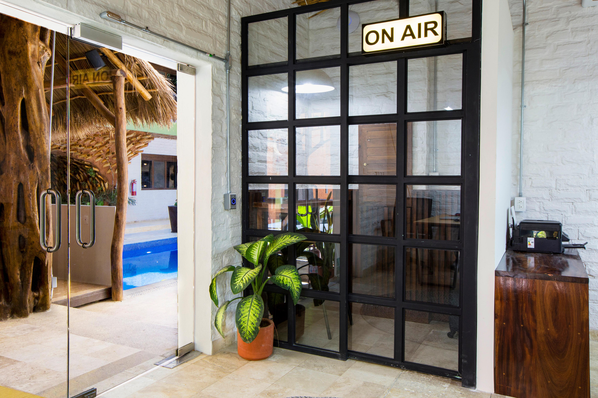 Centro de Negocios Selina Sayulita