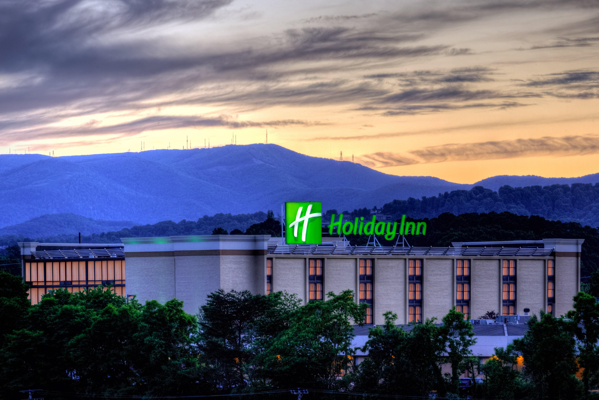 Vista Exterior Holiday Inn Roanoke-Tanglewood-Rt 419&i581 by IHG