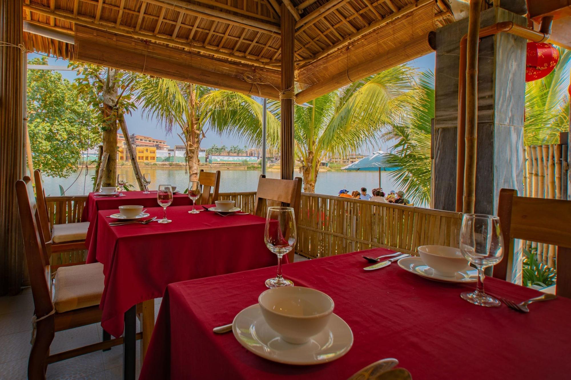 Restaurant Hoi An Corn Riverside Villa