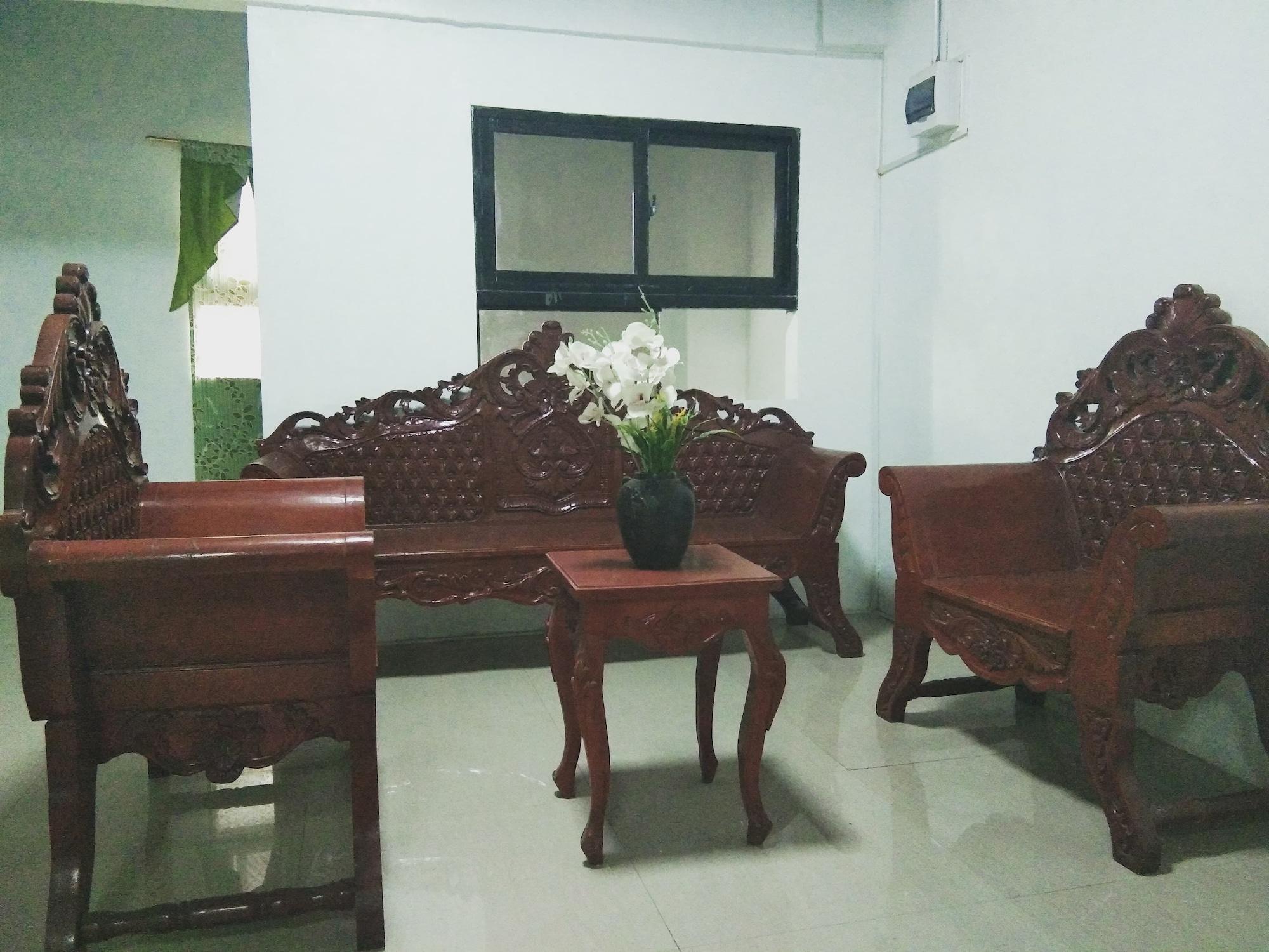 Vista Lobby Bee-Force Backpackers Inn - Cebu