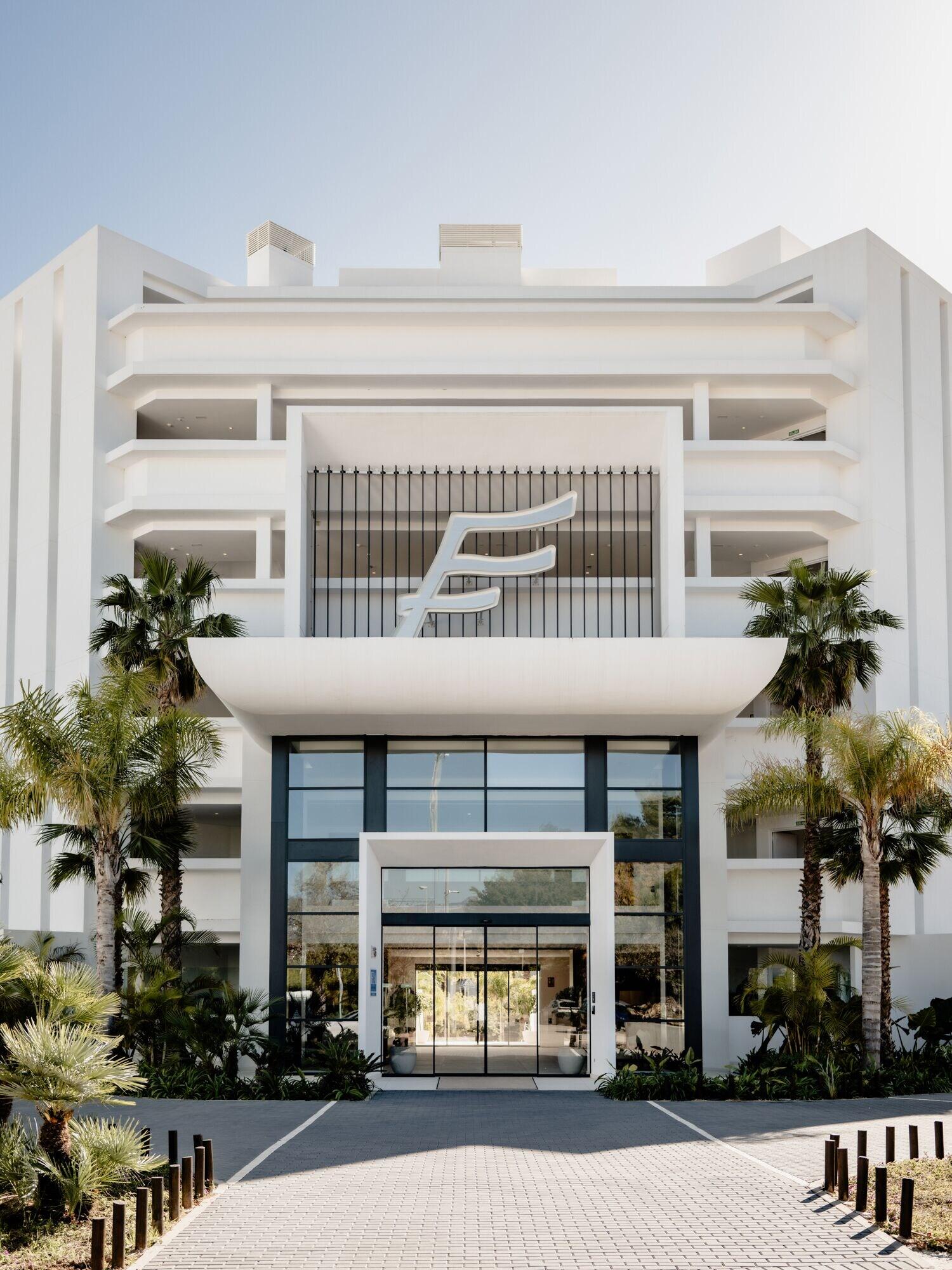Vista Exterior THE FLAG Hotel Marbella Estepona - Adults Recommended