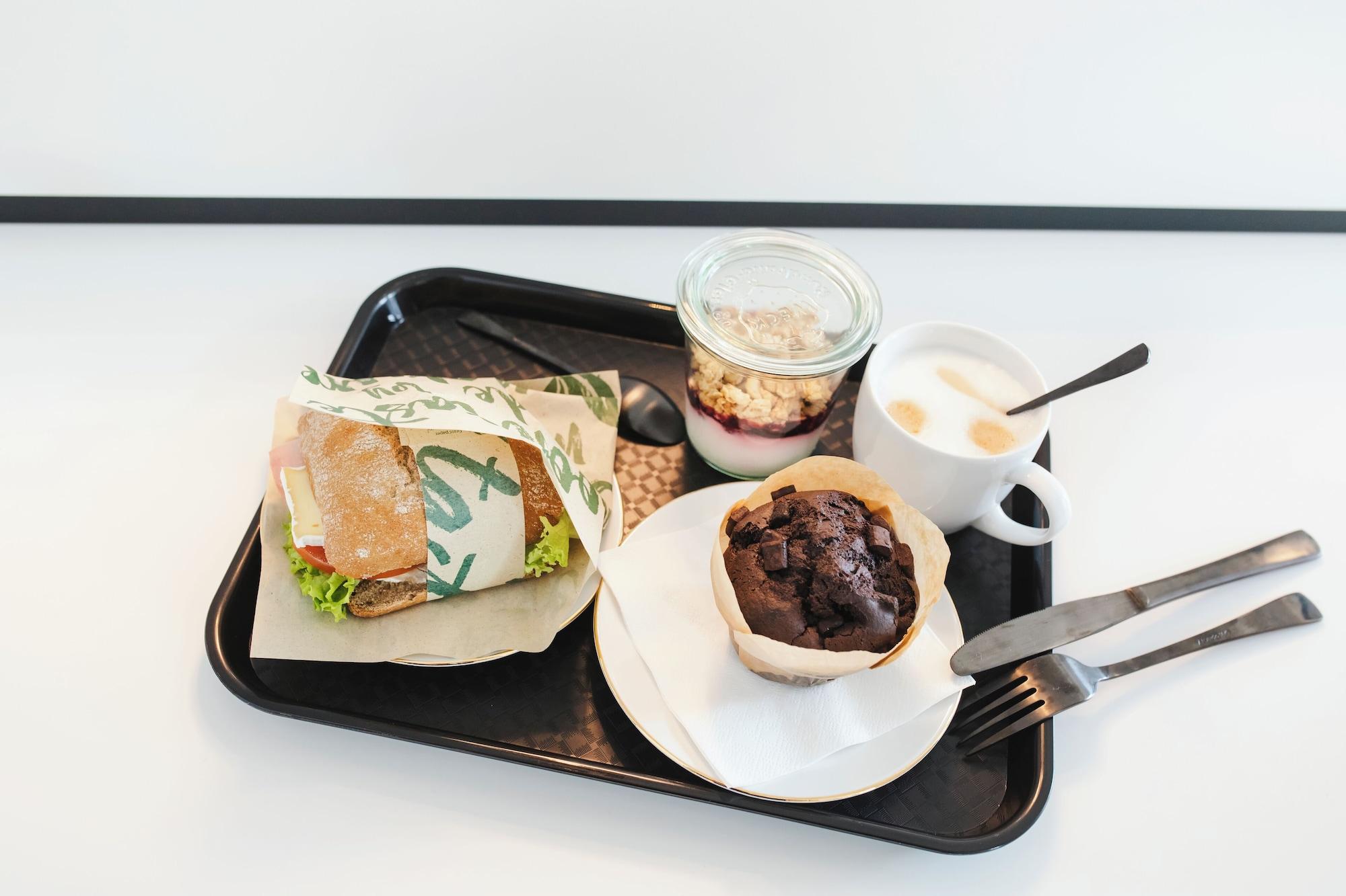 Restaurant LOGINN Hotel Köln Airport