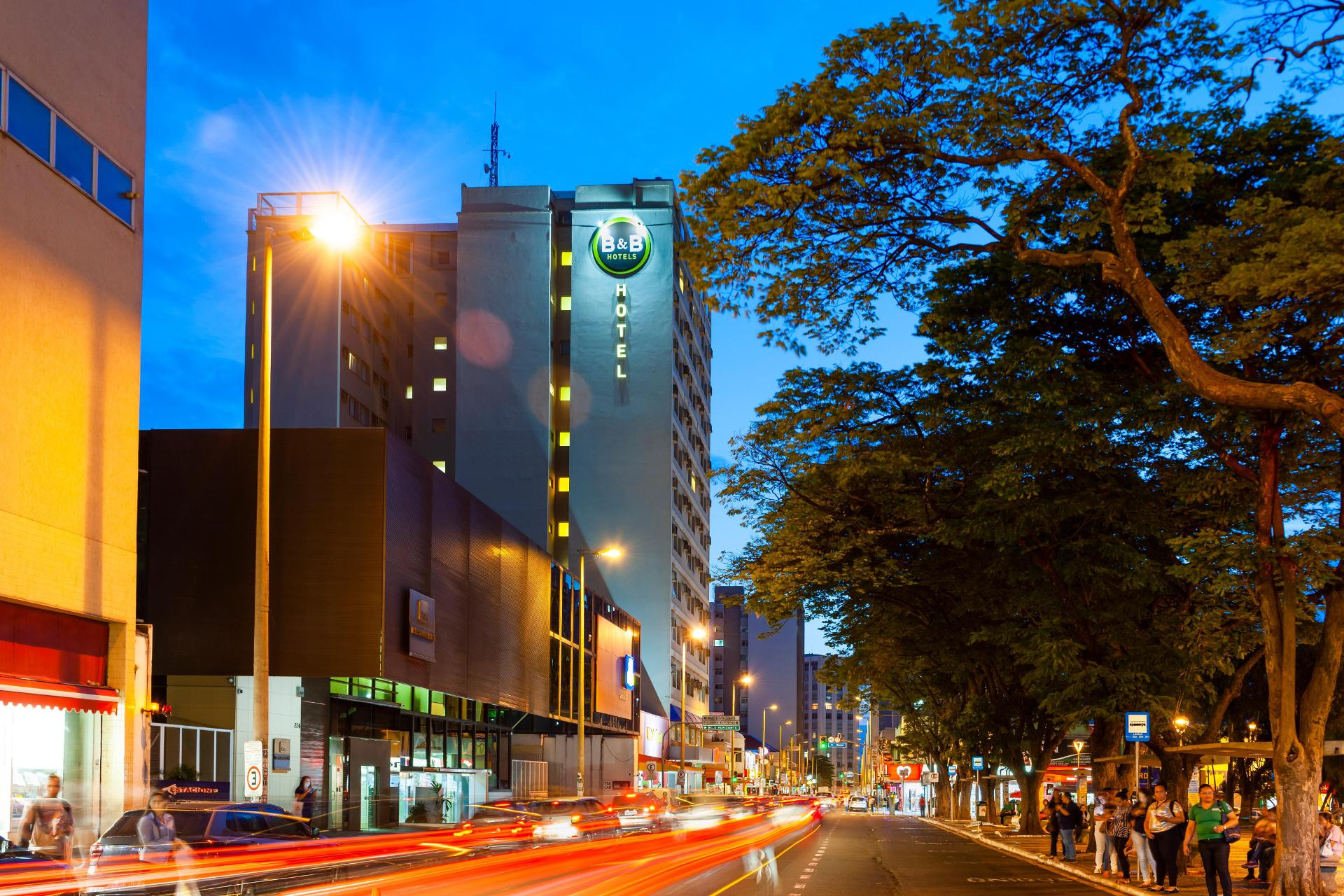Vista Exterior B&B Hotels Uberlândia
