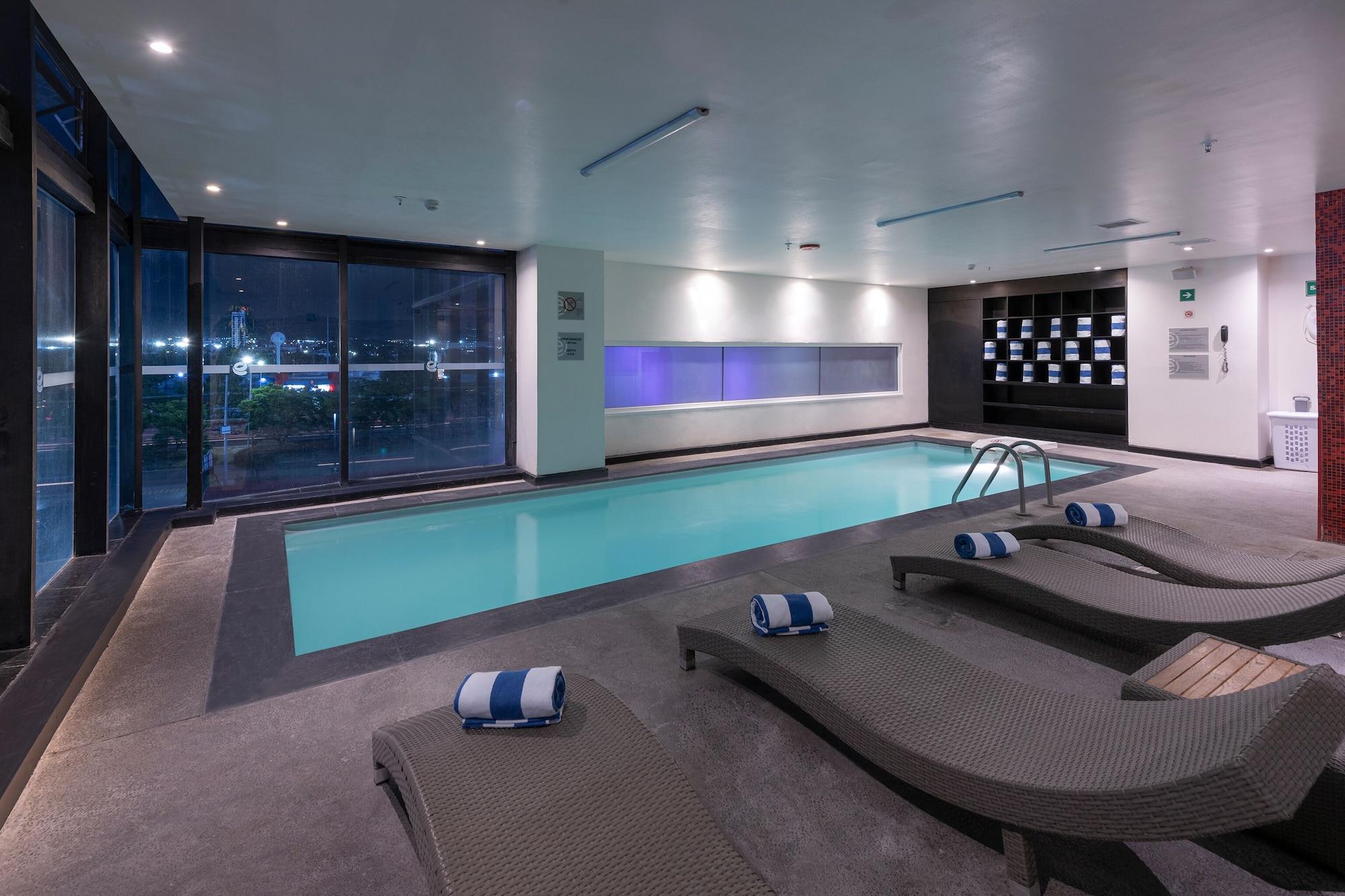 Vista Piscina Ramada Encore by Wyndham Aguascalientes