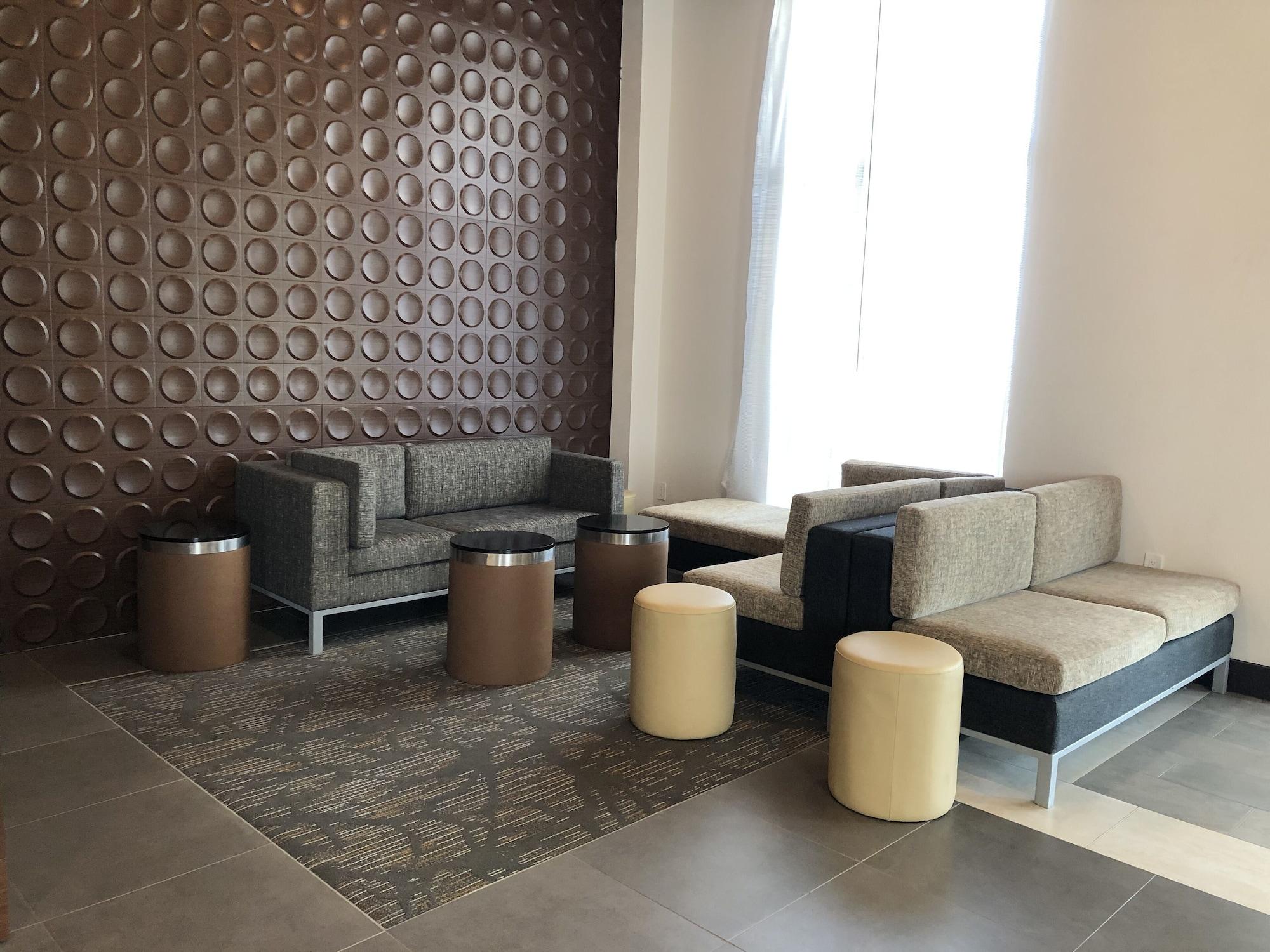 Vista Lobby Wingate by Wyndham Murfreesboro Near MTSU