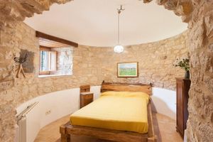 Alojamiento - Can Feliu, Masia Stone House, Sant Daniel-girona