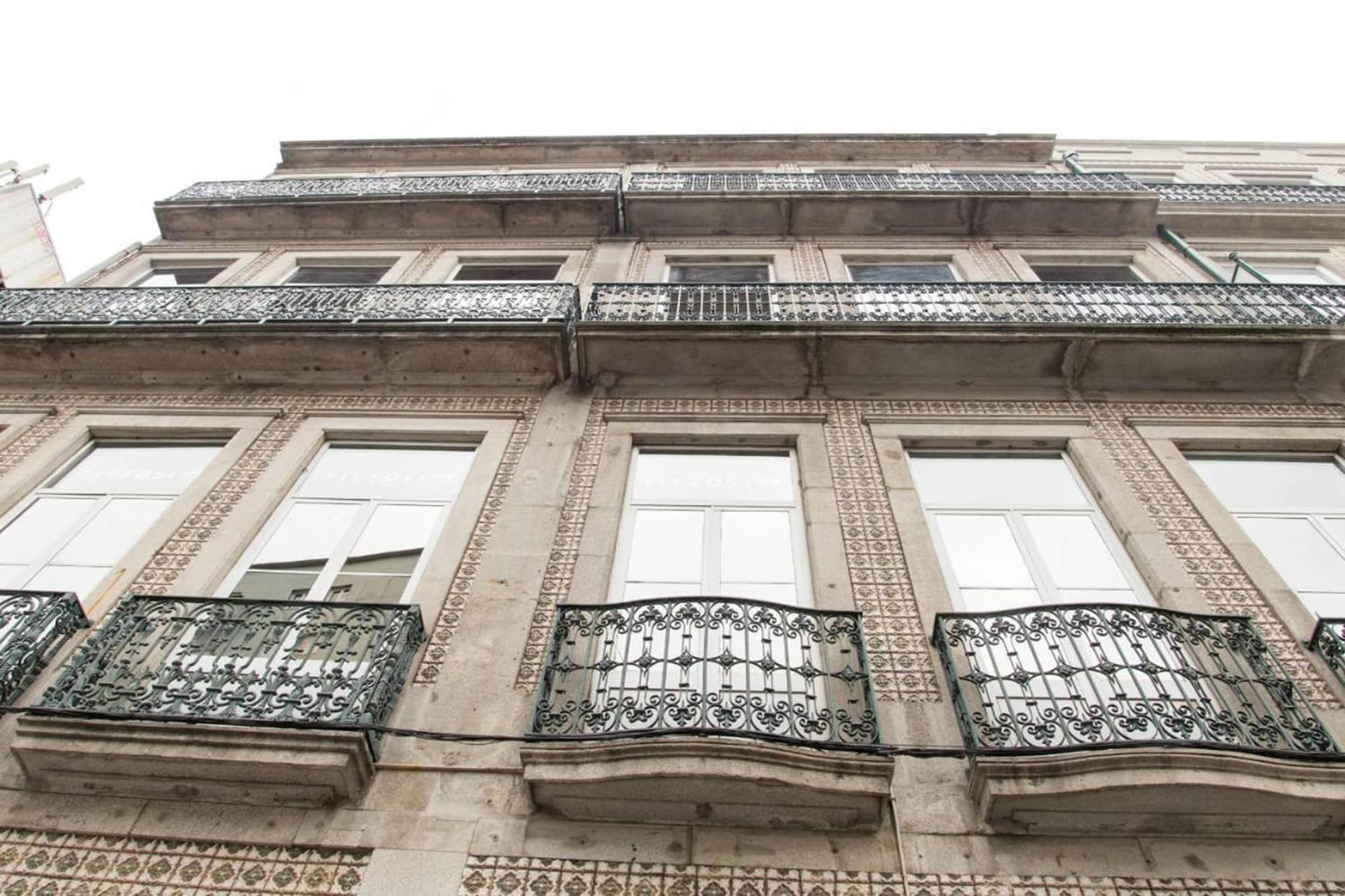 Vista Exterior The Gate