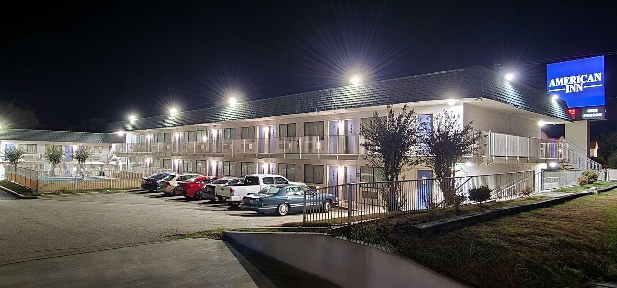 Varios AMERICAN INN