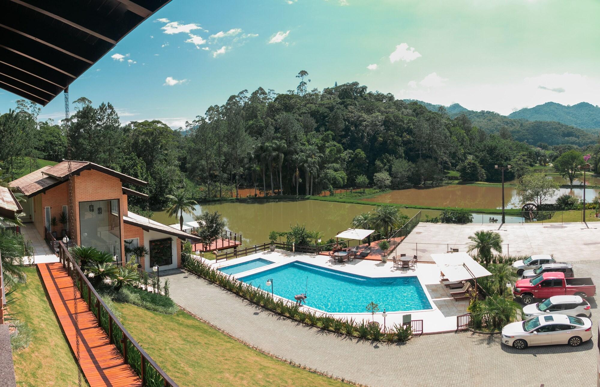 Vista Piscina Village du Lac Hotel