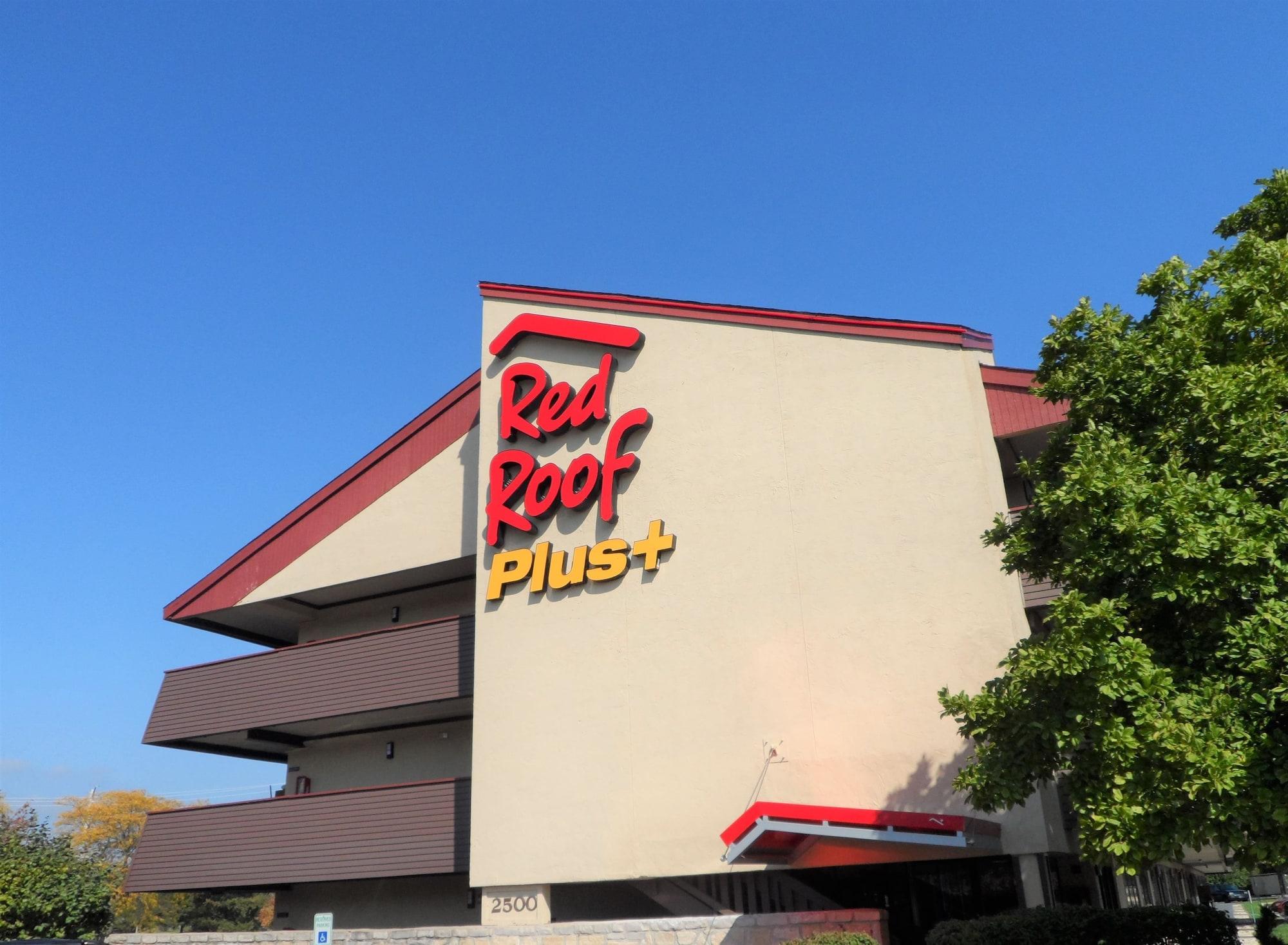Vista Exterior Red Roof Inn PLUS+ Chicago - Hoffman Estates