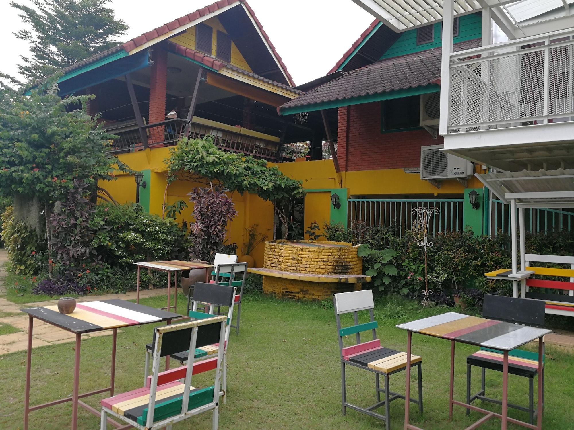 Varios Frontier Homestel