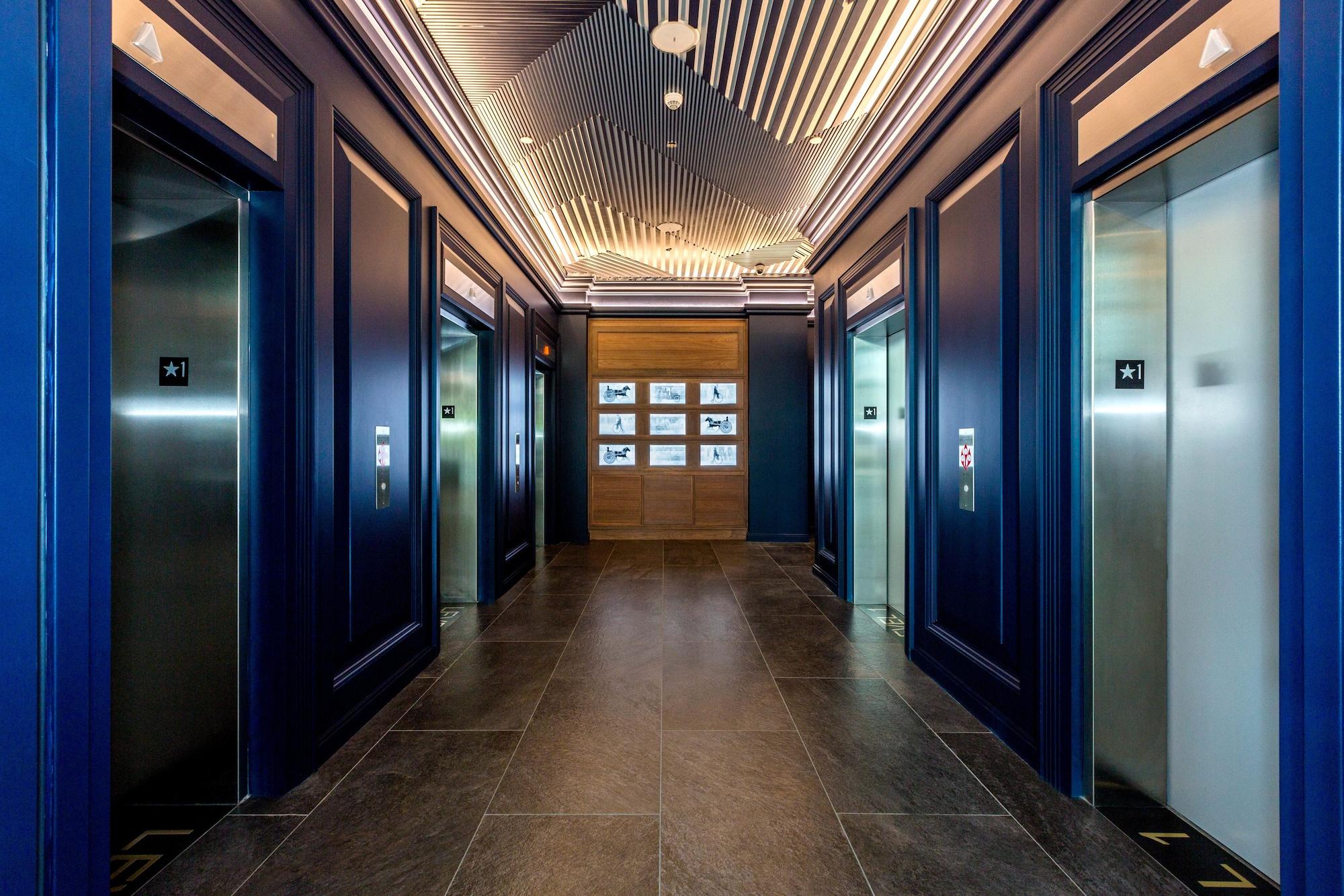 Vista Lobby Hotel Indigo Los Angeles Downtown by IHG