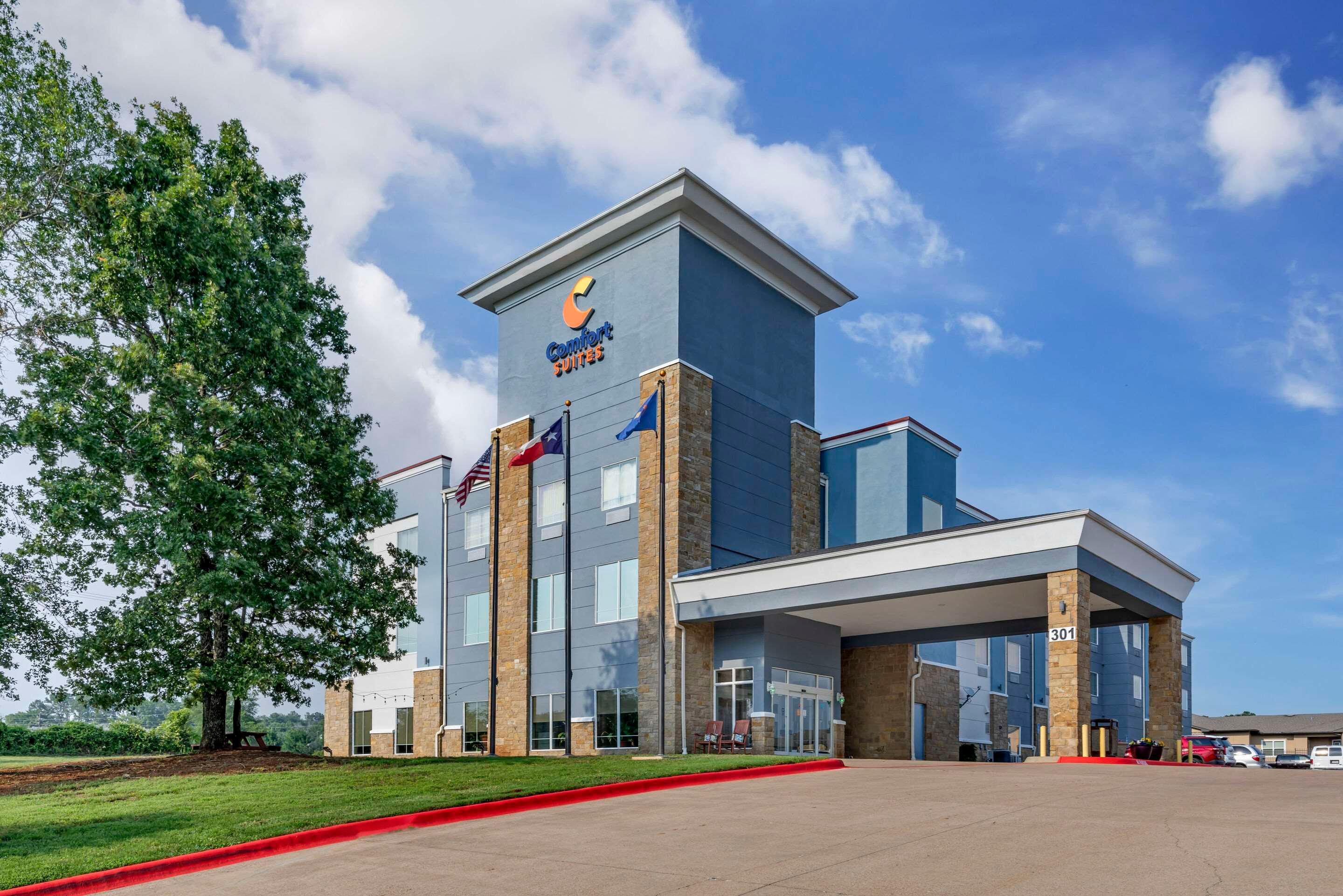 Vista Exterior Comfort Suites