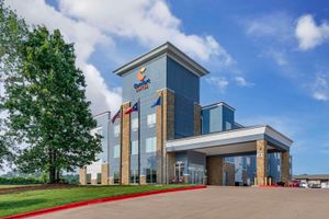 Alojamiento - Comfort Suites Palestine