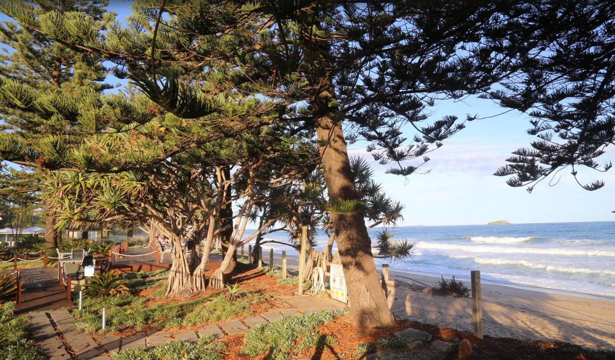 Playa Nautilus Beachfront Villas & Spa