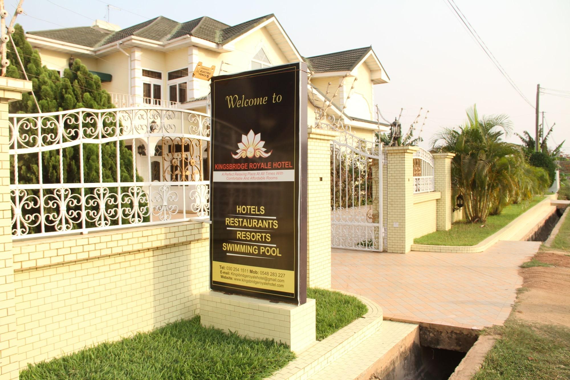 Vista Exterior Kingsbridge Royale Hotel
