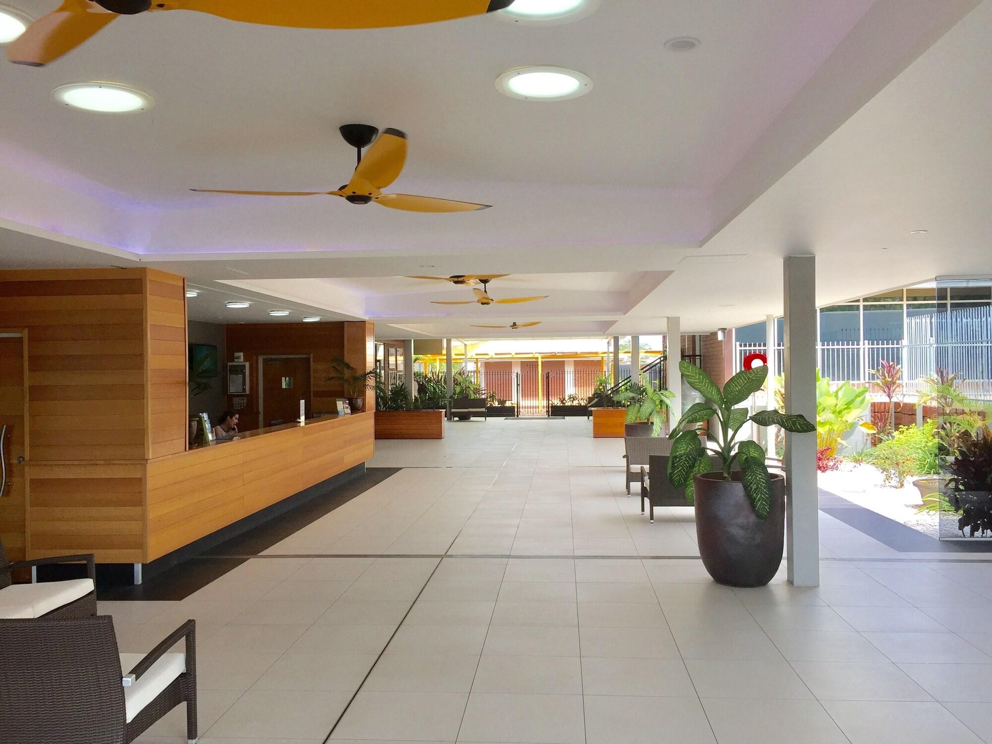 Vista Lobby Club Tropical Resort Darwin