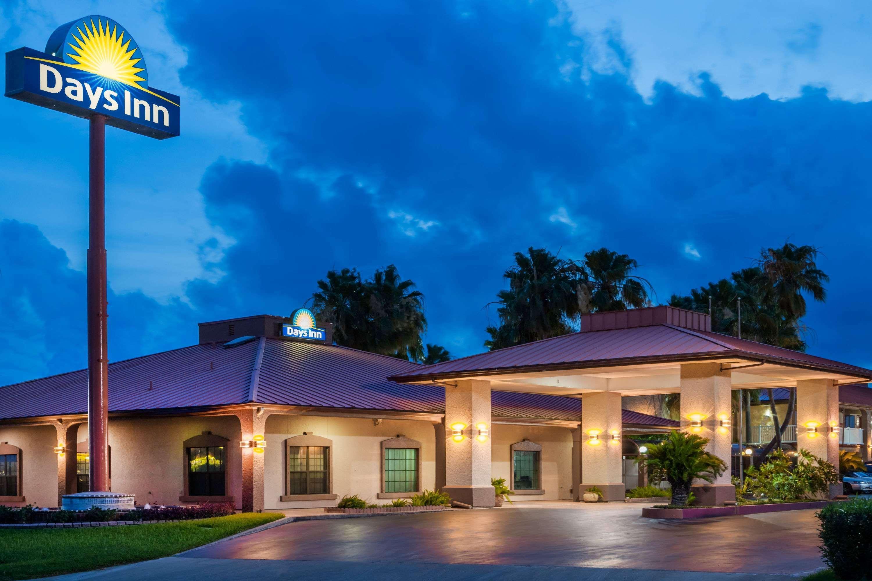 Vista Exterior Days Inn by Wyndham Portland/Corpus Christi