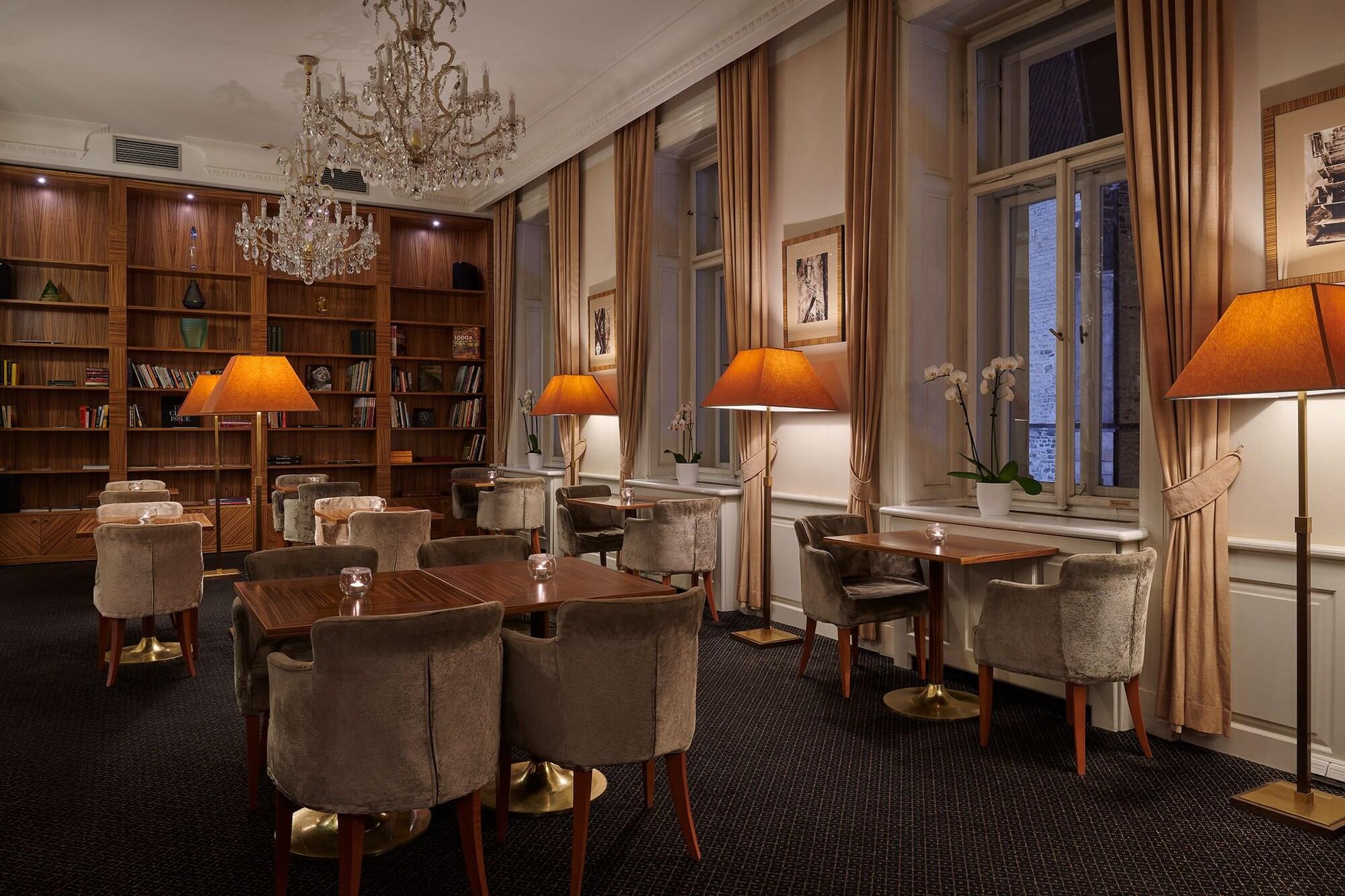 Bar/Salón Ventana Hotel Prague