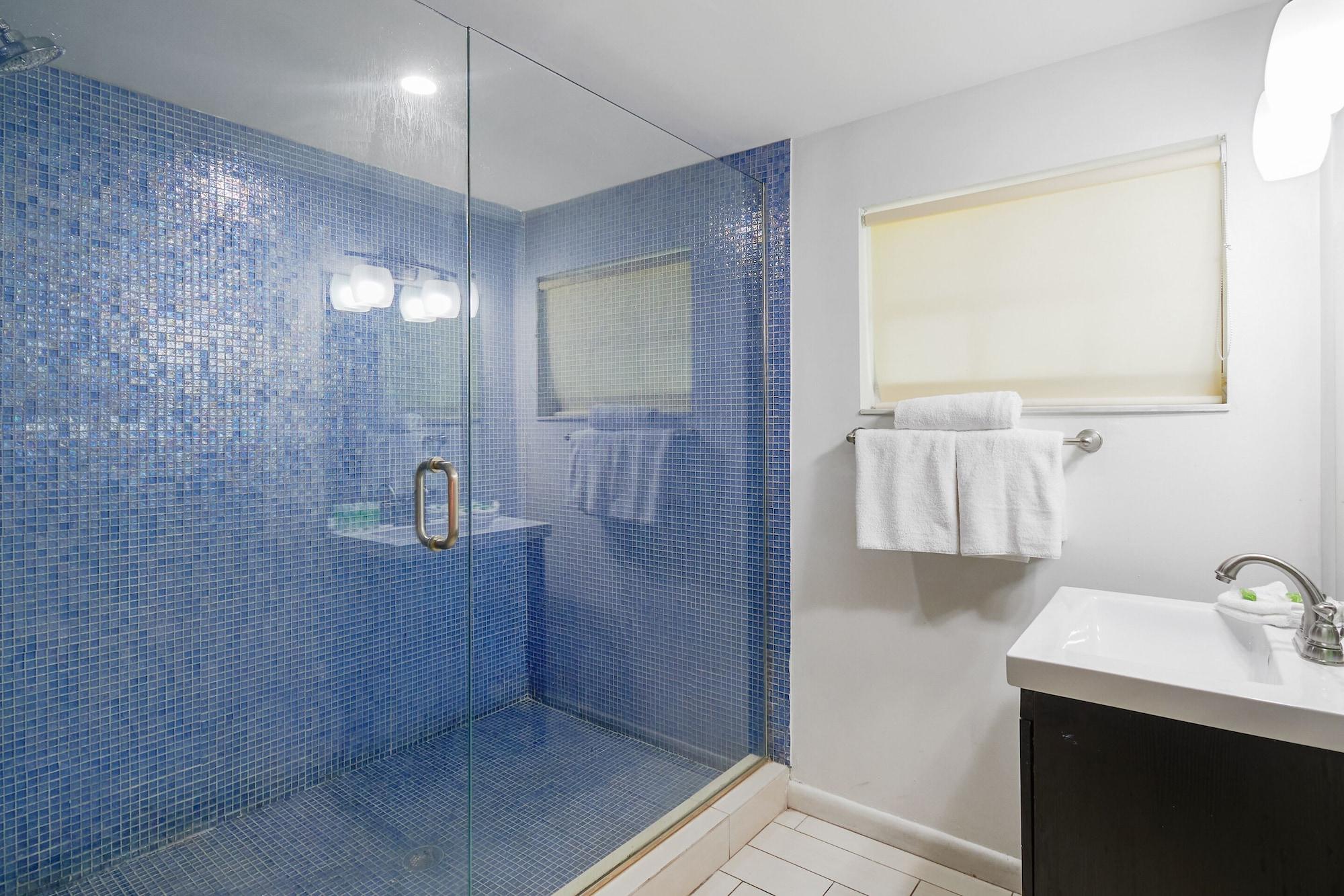 Equipamiento de Habitación Gables Cove Hotel