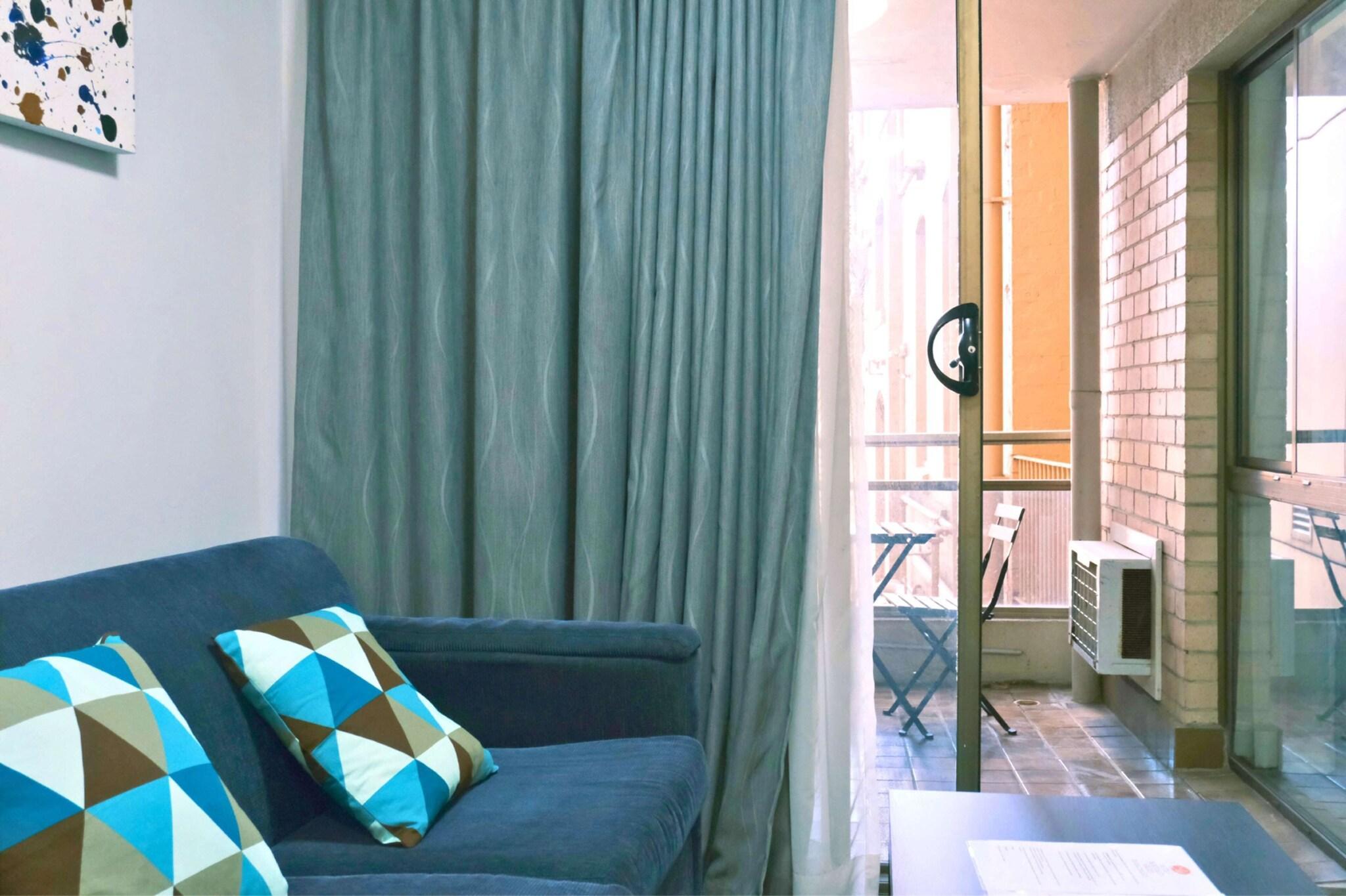 Bar/Salón Metro Apartments on King Street