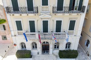 Alojamiento - Cavalieri Hotel