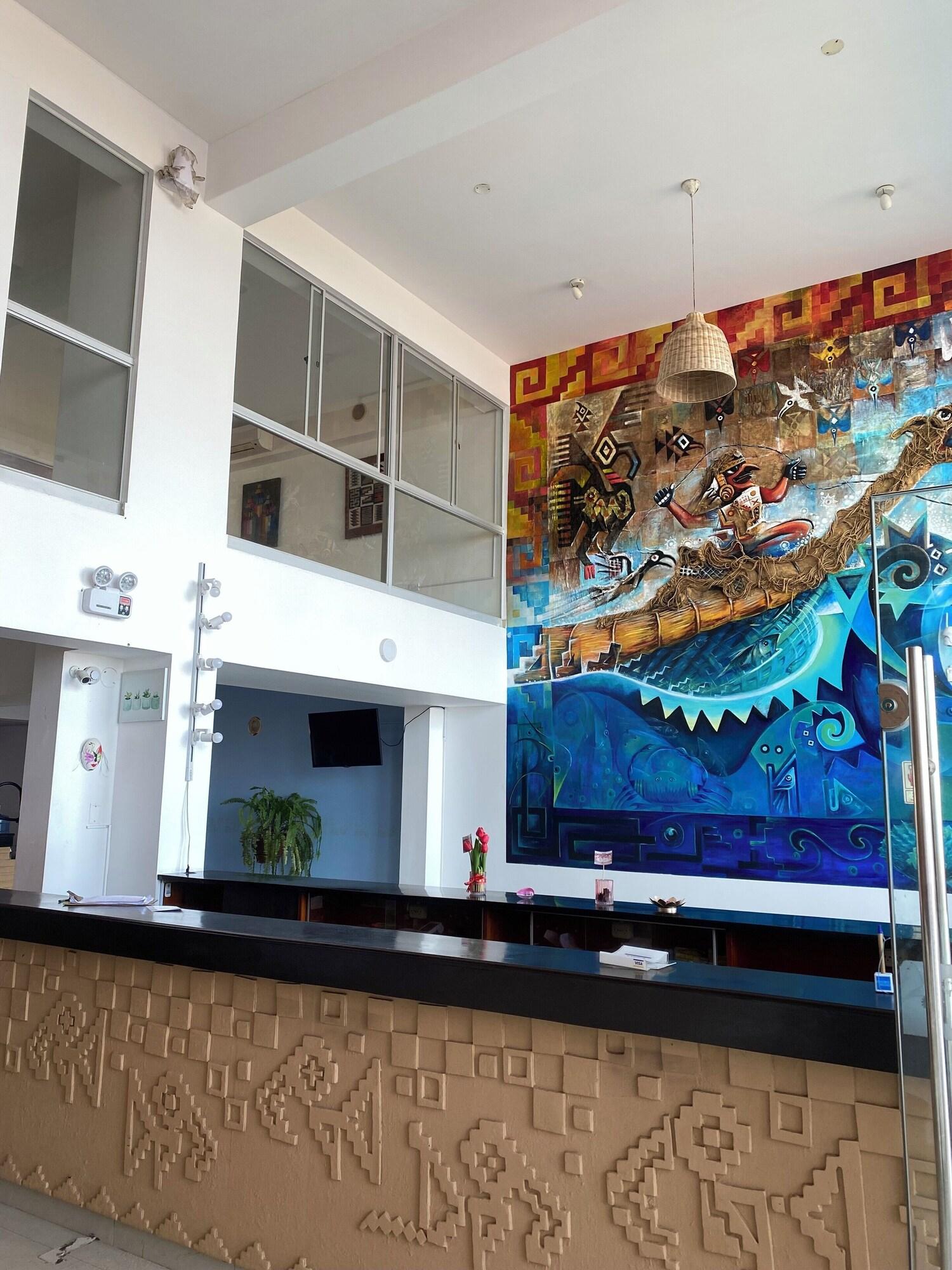 Vista Lobby Mochican Palace Hotel