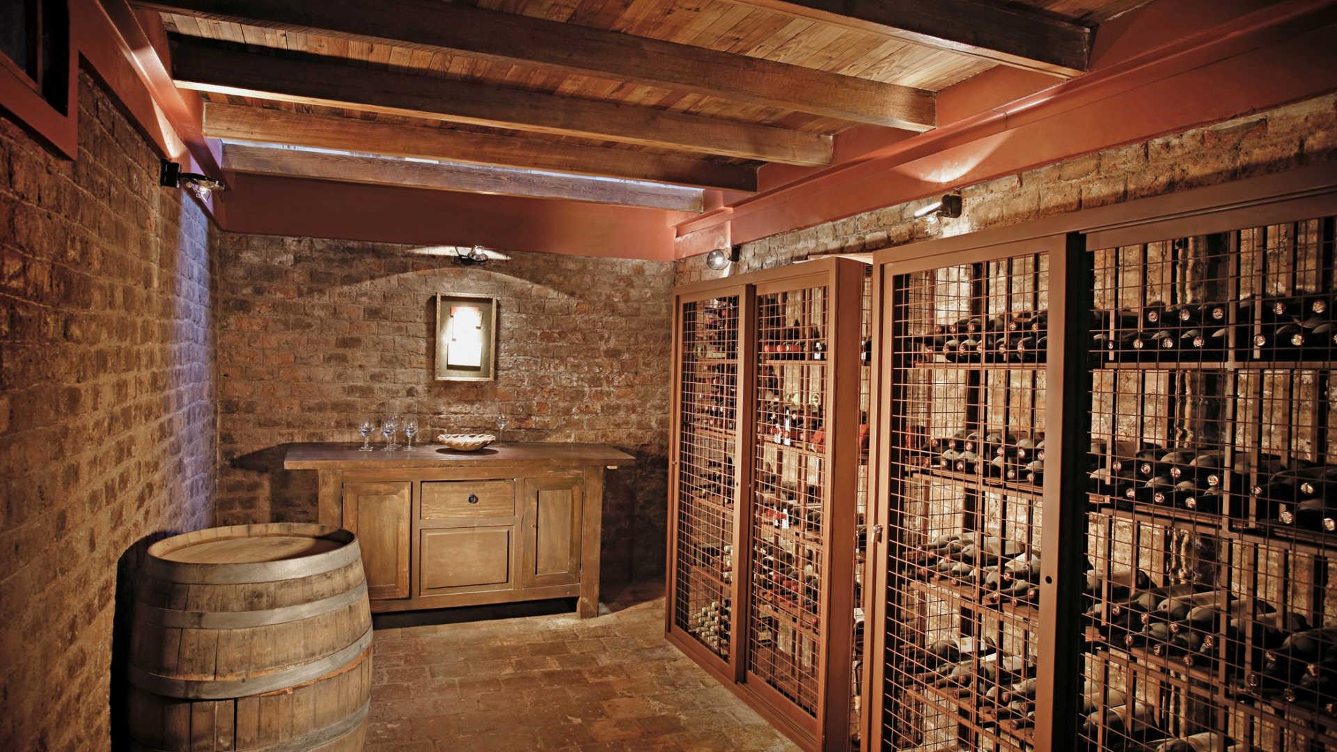 Bar/Salón Club Tapiz