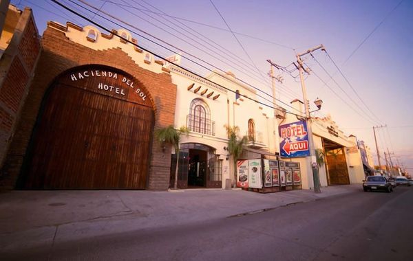 Hotel Hacienda del Sol - Hoteles económicos en Guadalajara, Jalisco